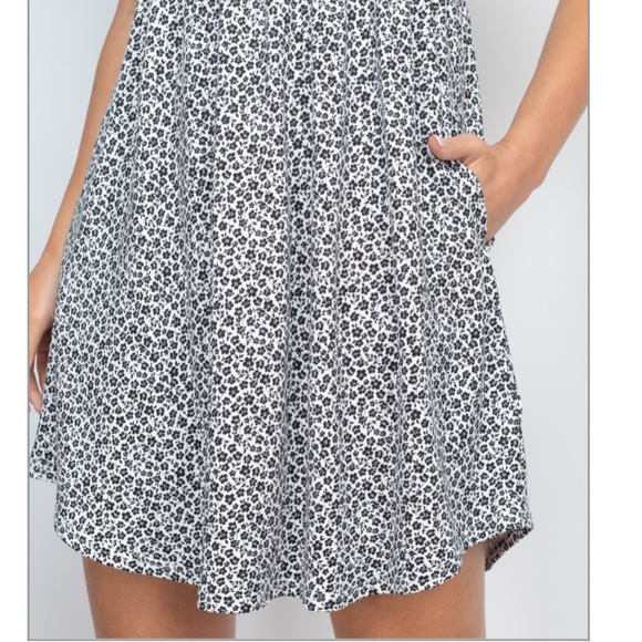 ❤️LAST L NEW SOFT BlackWhite Floral Ruffle Sleeve Dress - Picture 10 of 10
